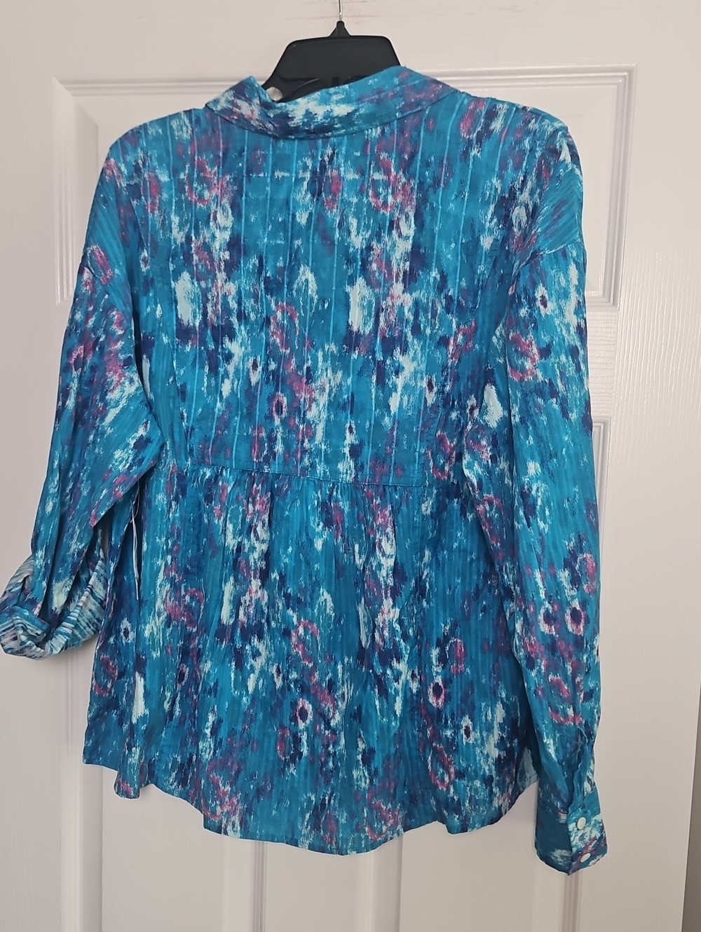 Westbound Long Sleeve Collared Partial Button Relaxed Tunic: Turquoise Monet: XL - Picture 10 of 16